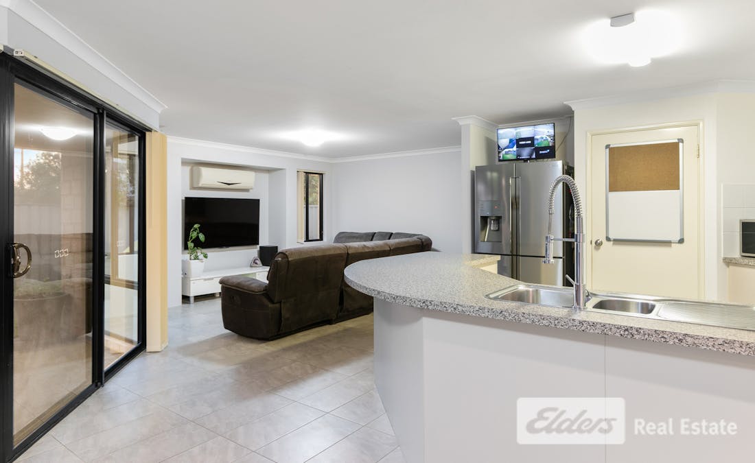 29 Karridale Loop, Baldivis, WA, 6171 - Image 2