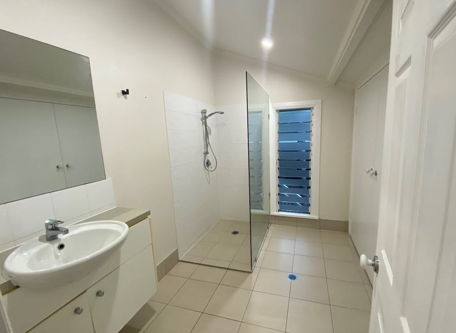 12 Fifth Street, Railway Estate, QLD, 4810 - Image 13