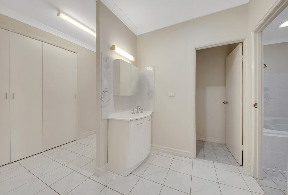 9 Dorset Close, New Auckland, QLD, 4680 - Image 10