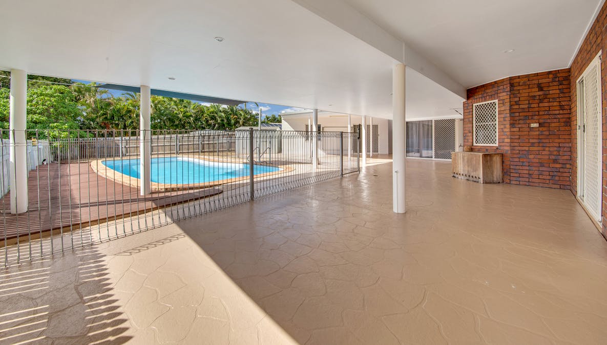 9 Dorset Close, New Auckland, QLD, 4680 - Image 12