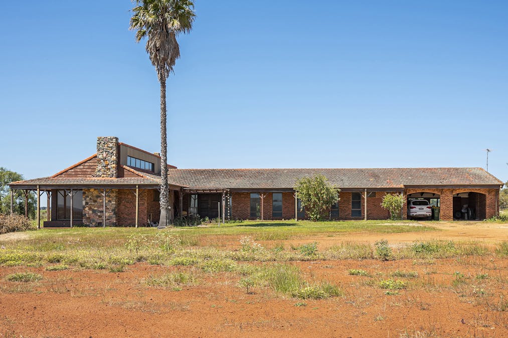 1527 Mooliabeenee Road, Lennard Brook, WA, 6503 - Image 12