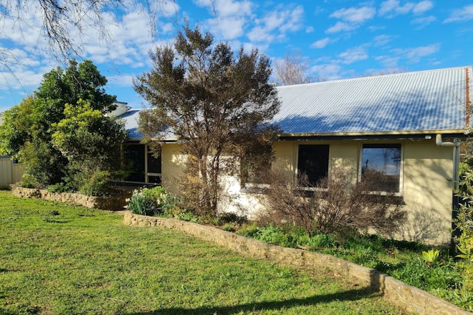 8 Holloway Crescent, Mount Gambier, SA, 5290 - Image 1