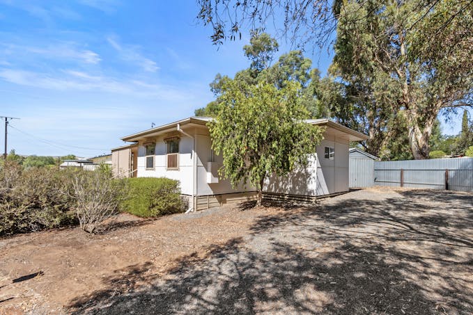 11 Parks Street, Burra, SA, 5417 - Image 1