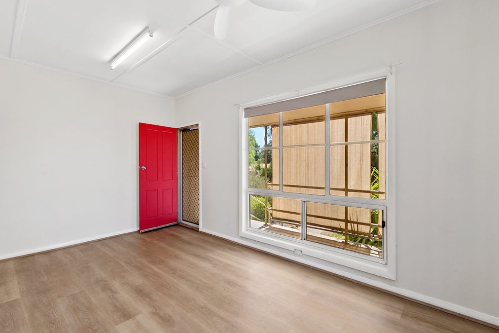 11 Parks Street, Burra, SA, 5417 - Image 6