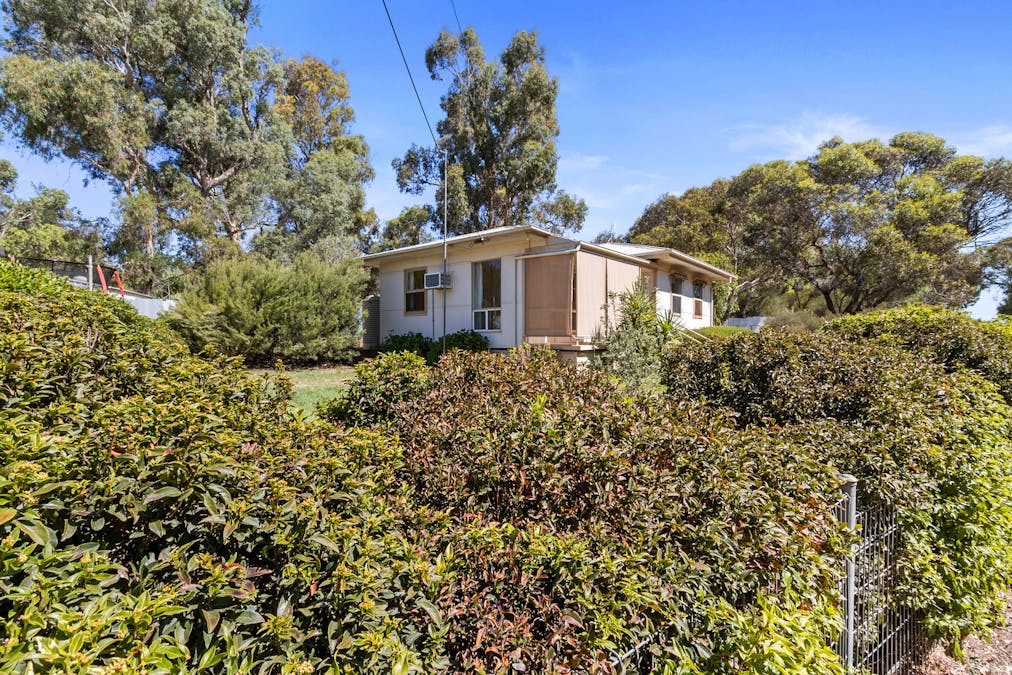11 Parks Street, Burra, SA, 5417 - Image 17