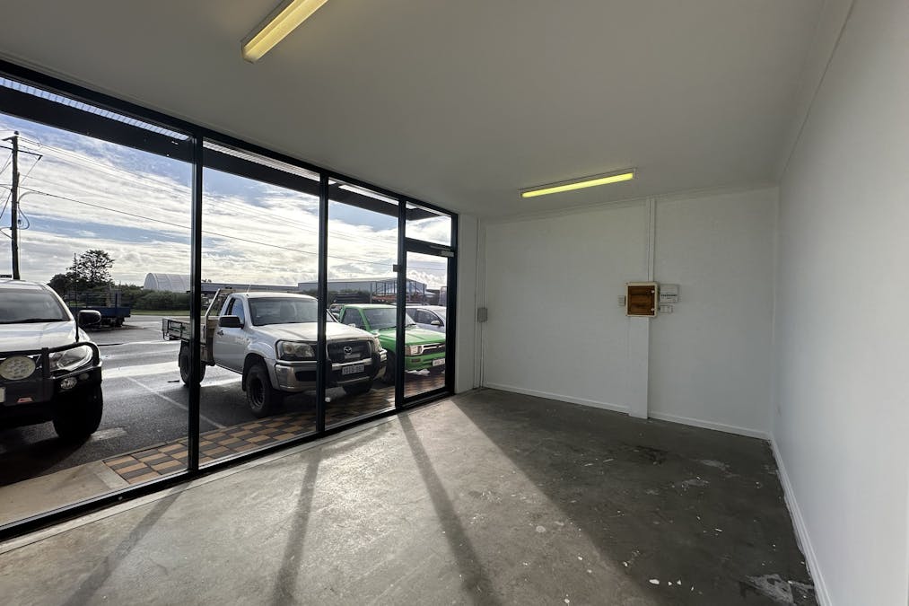 2/64 Halifax Drive, Davenport, WA, 6230 - Image 3