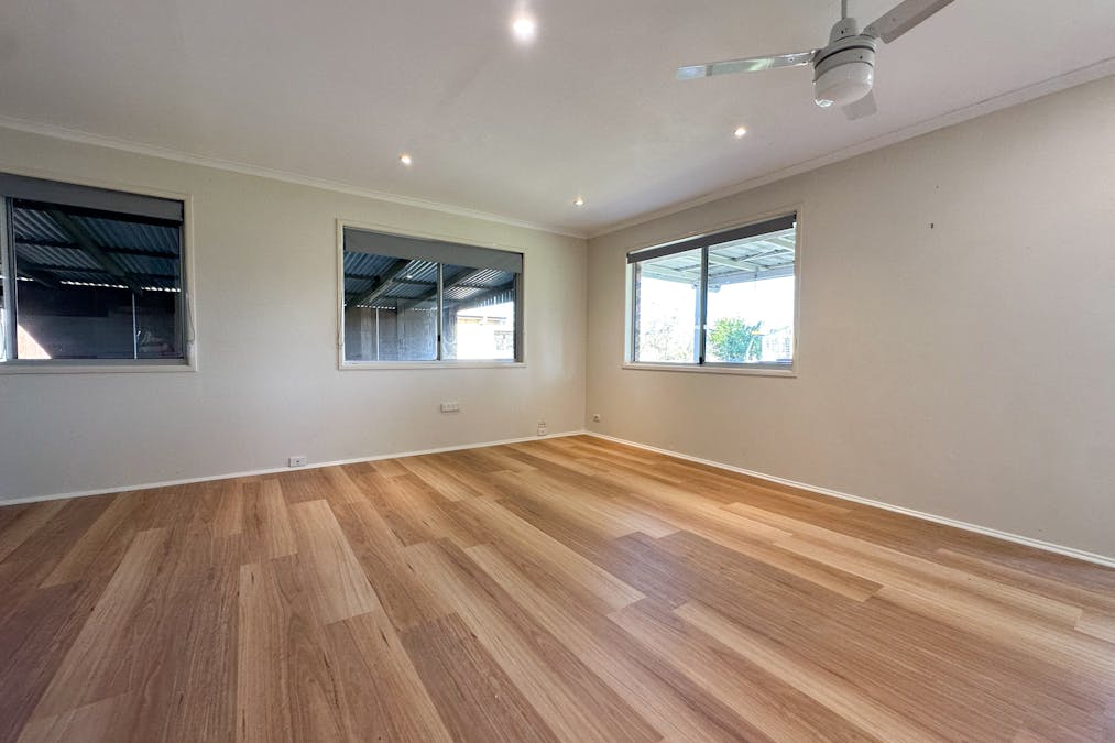 33 Bell Street, Walloon, QLD, 4306 - Image 3