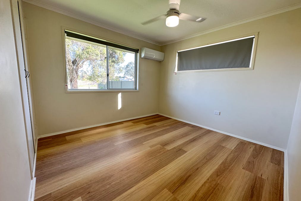 33 Bell Street, Walloon, QLD, 4306 - Image 4