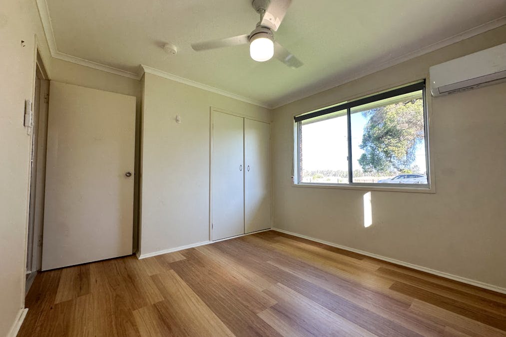 33 Bell Street, Walloon, QLD, 4306 - Image 5