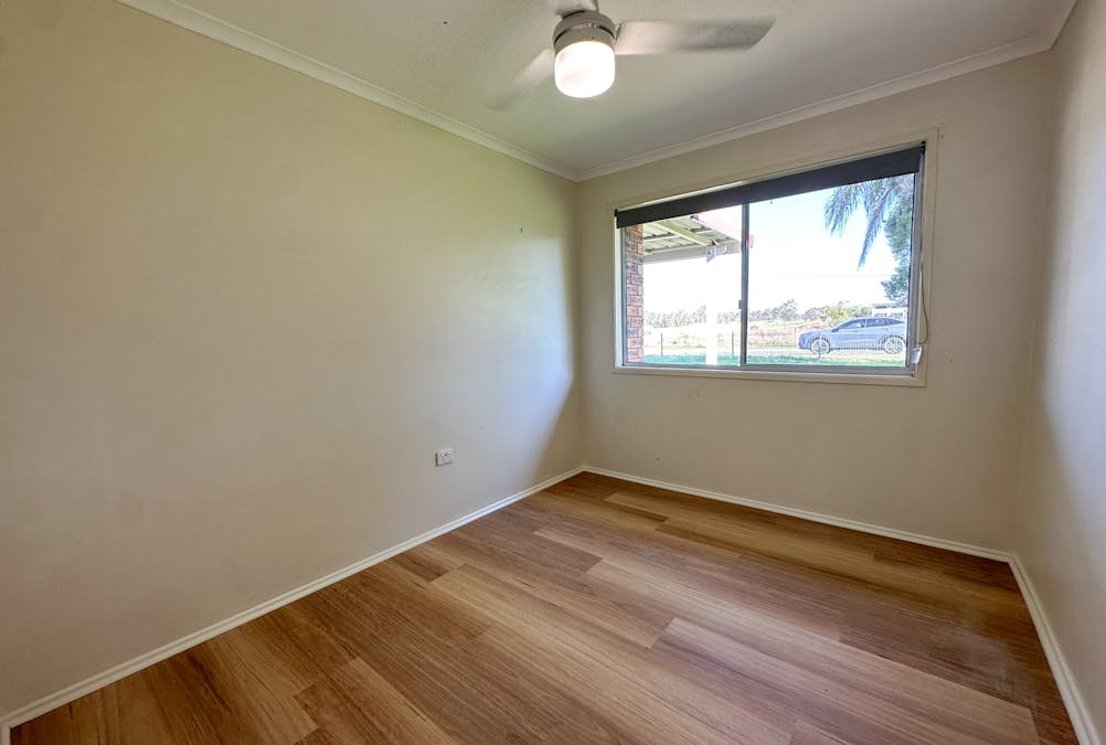 33 Bell Street, Walloon, QLD, 4306 - Image 6