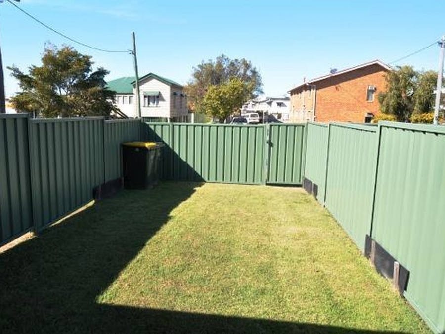 4/6 Eden Street, South Gladstone, QLD, 4680 - Image 4