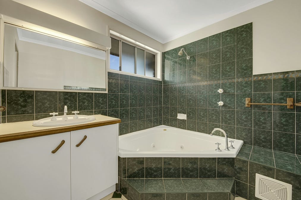 6/46 J Hickey Avenue, Clinton, QLD, 4680 - Image 6