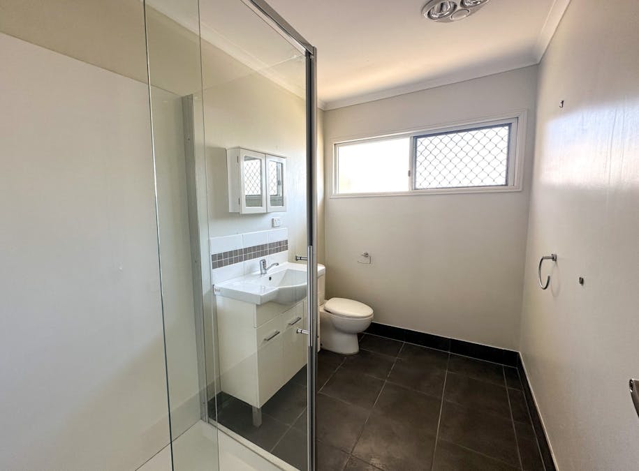 11 Avon Street, Leichhardt, QLD, 4305 - Image 5