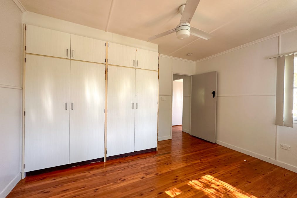 11 Avon Street, Leichhardt, QLD, 4305 - Image 6