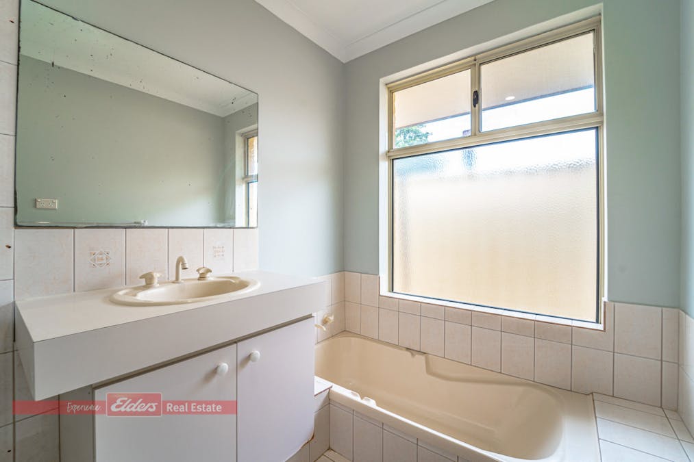 24 Manila Place, Warnbro, WA, 6169 - Image 22