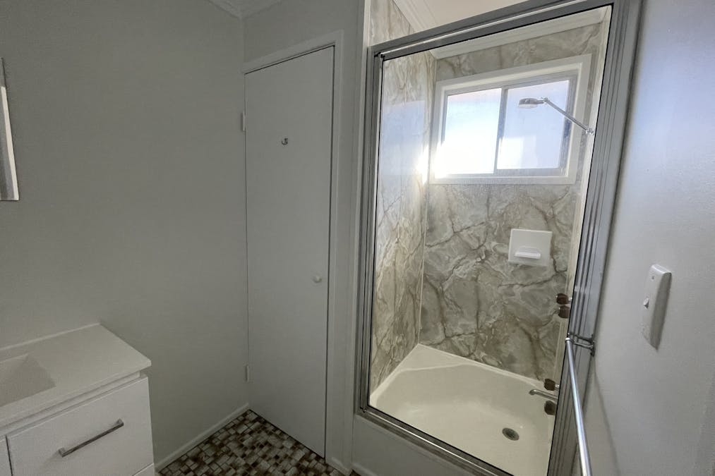 2/13 Arthur Street, Dalby, QLD, 4405 - Image 8