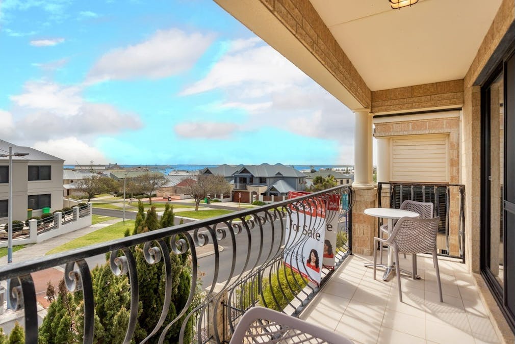 3/15 Whale View, Bunbury, WA, 6230 - Image 2