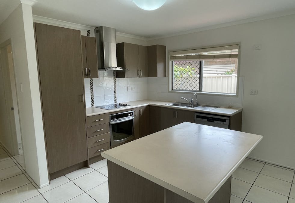 14 Sandpiper Avenue, New Auckland, QLD, 4680 - Image 3