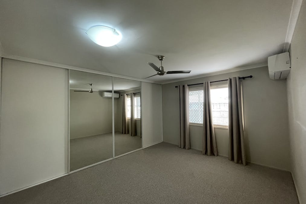 14 Sandpiper Avenue, New Auckland, QLD, 4680 - Image 8