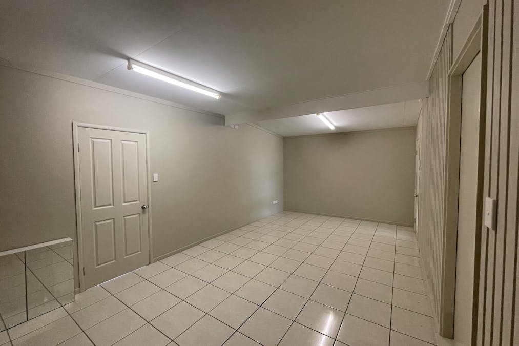 14 Sandpiper Avenue, New Auckland, QLD, 4680 - Image 10