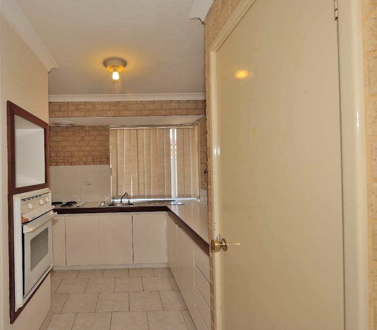 6 Manila Place, Warnbro, WA, 6169 - Image 7