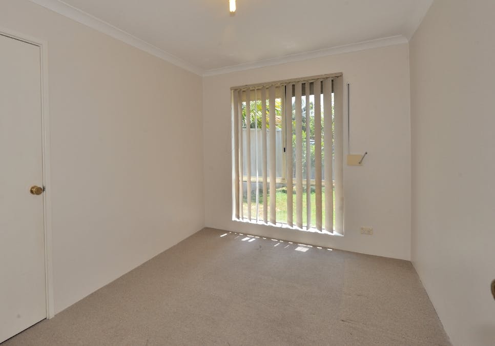 6 Manila Place, Warnbro, WA, 6169 - Image 11
