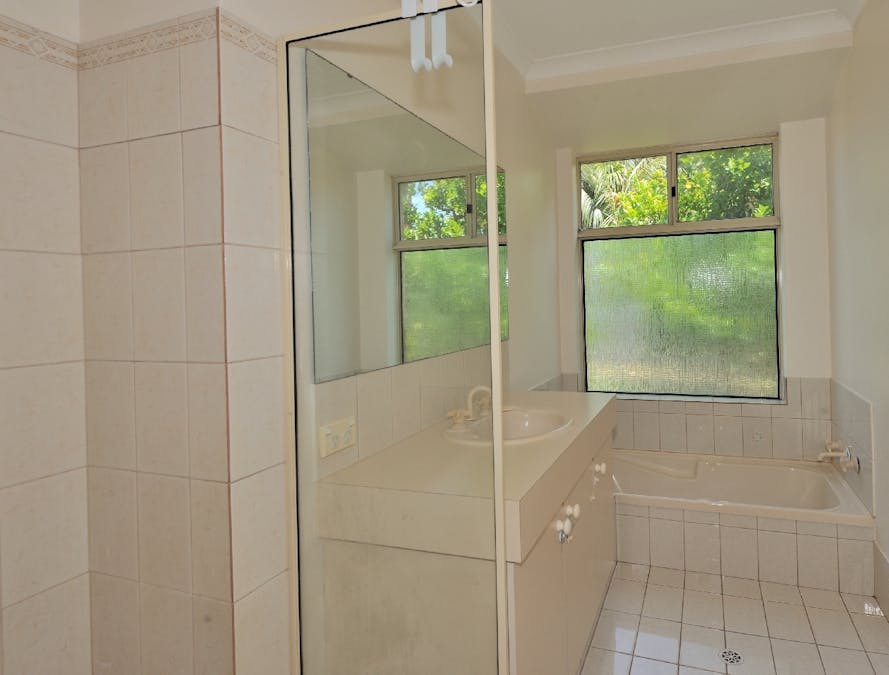 6 Manila Place, Warnbro, WA, 6169 - Image 12
