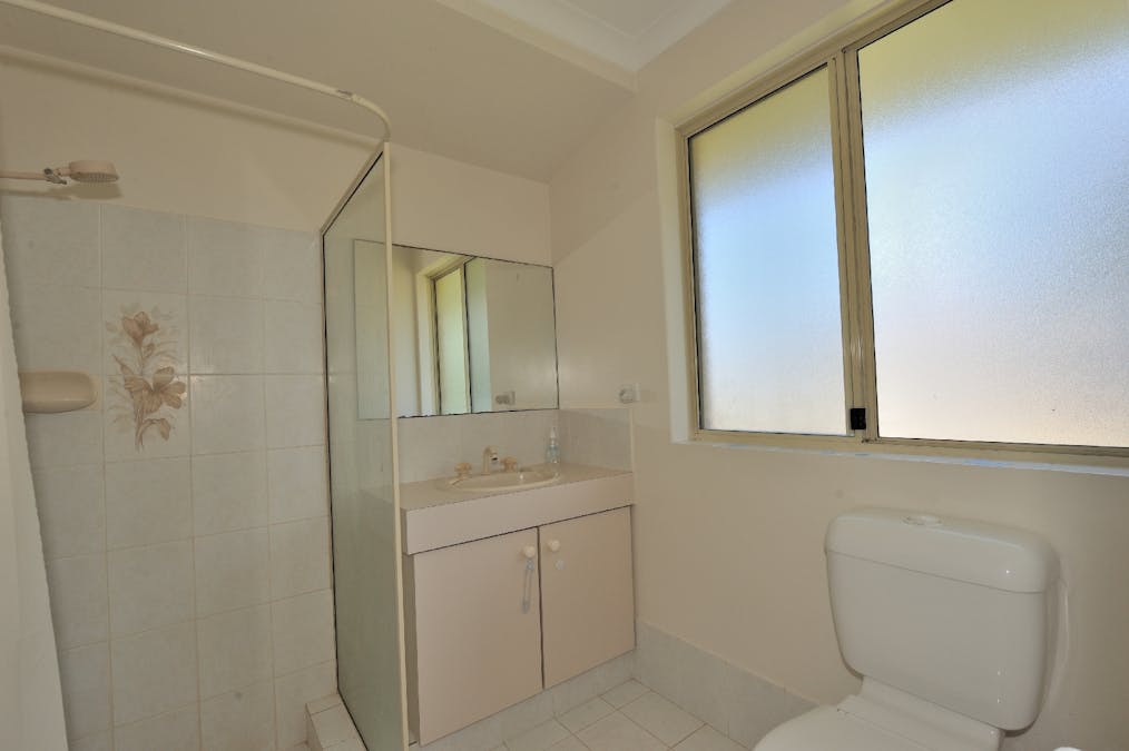 6 Manila Place, Warnbro, WA, 6169 - Image 13