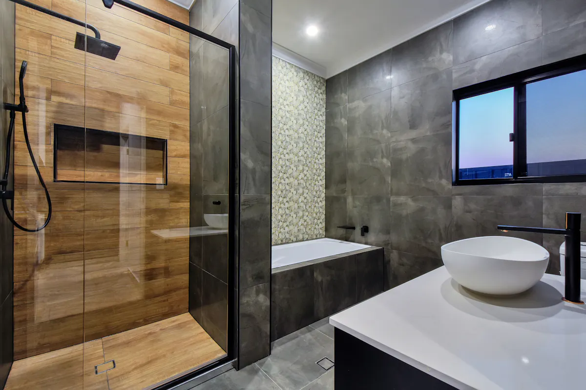 13 Letts Crescent — photo 10 of 14