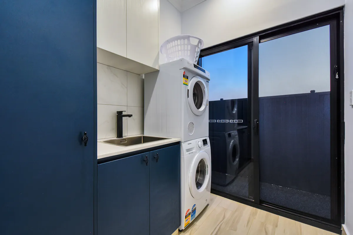 13 Letts Crescent — photo 12 of 14
