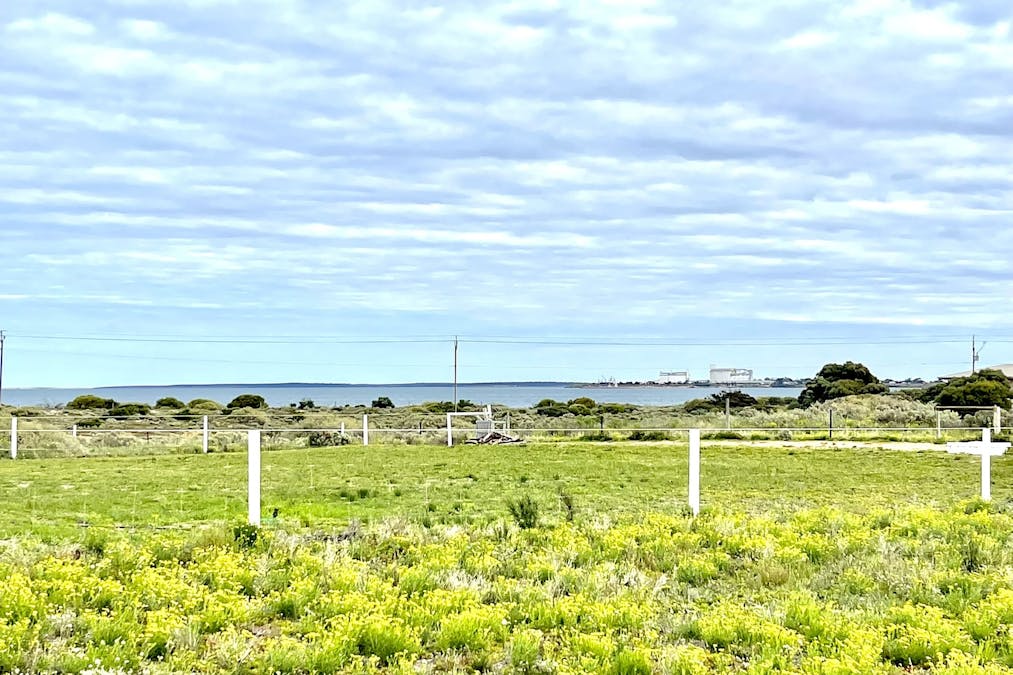 8 Bosanquet Boulevard, Ceduna Waters, SA, 5690 - Image 6