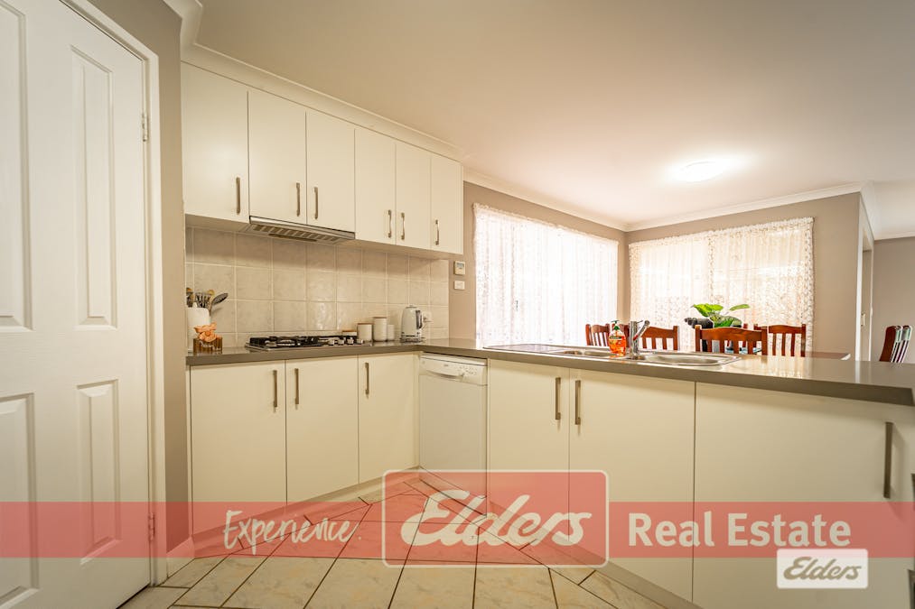 7 Lonsdale Crescent, Waikiki, WA, 6169 - Image 10