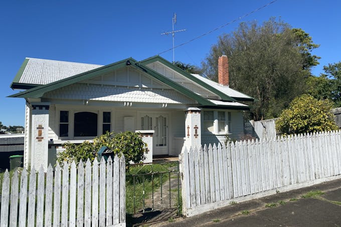 1 Dryden Street, Hamilton, VIC, 3300 - Image 1