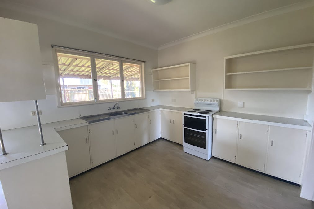 257 Herries Street, Newtown, QLD, 4350 - Image 4