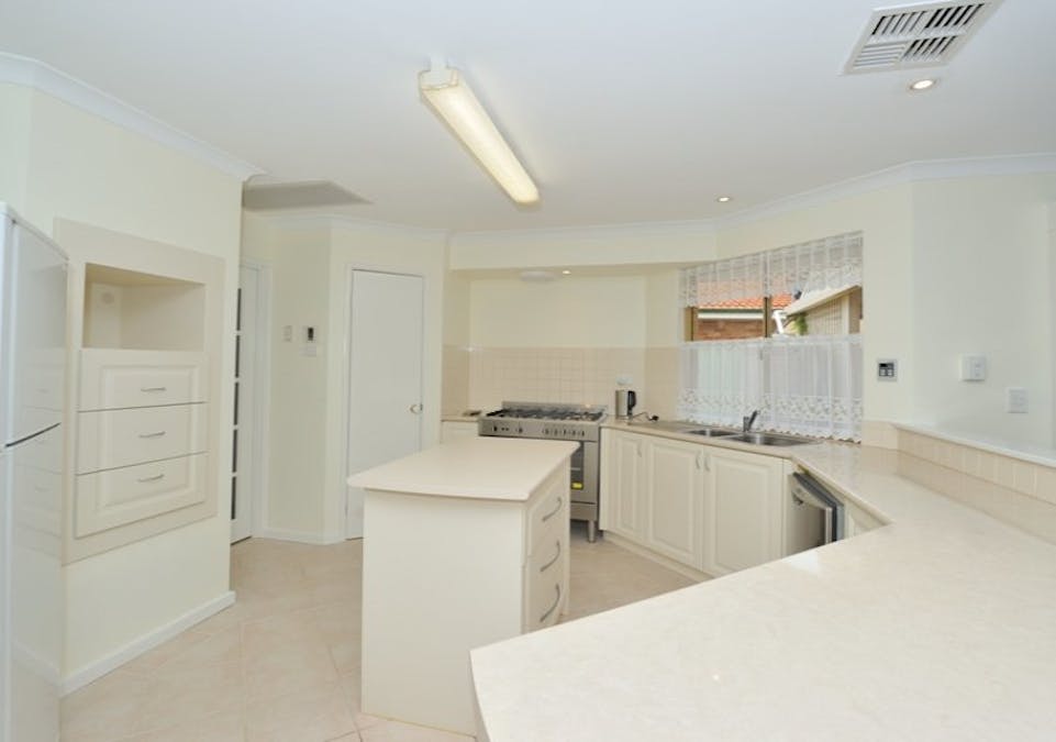 16 Etchell Mews, Waikiki, WA, 6169 - Image 3