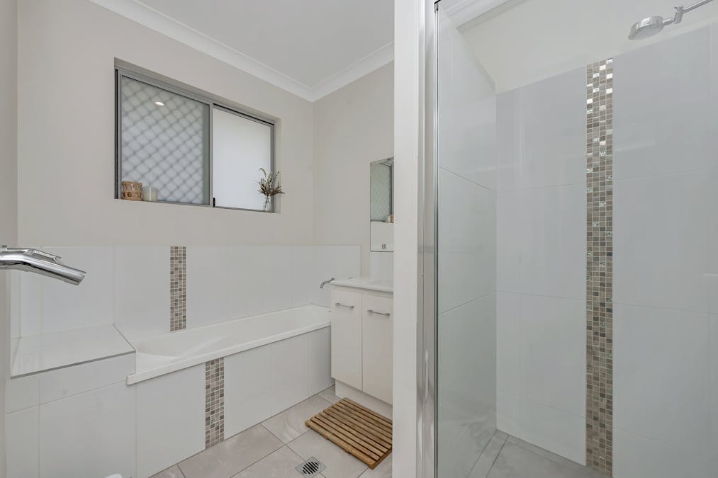 13 Inglis Smith Street, Rosslea, QLD, 4812 - Image 5