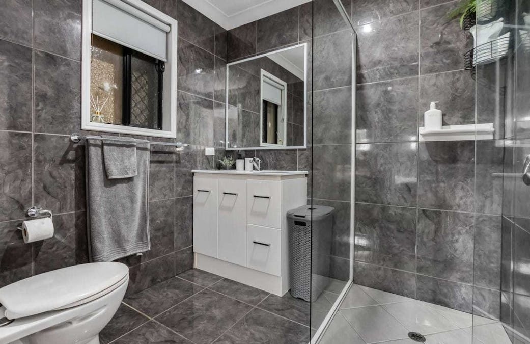 20 Blackburn Court, Kirkwood, QLD, 4680 - Image 6