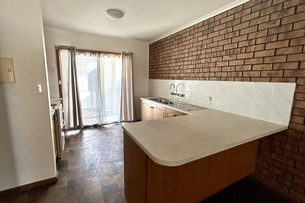 1/208 Fourteenth Street, Renmark, SA, 5341 - Image 2