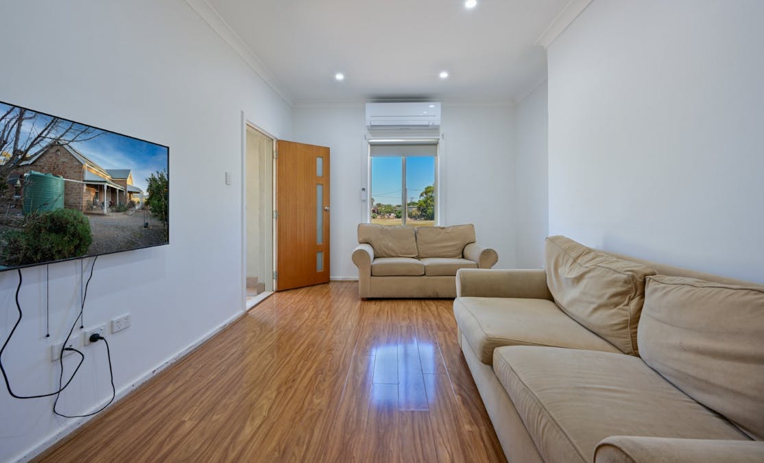 10 Townsend Crescent, Whyalla Norrie, SA, 5608 - Image 5