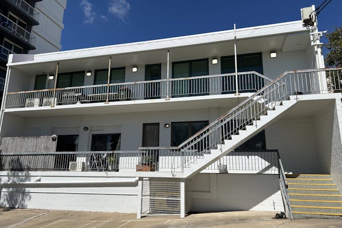 8/72 Goondoon Street, Gladstone Central, QLD, 4680 - Image 1