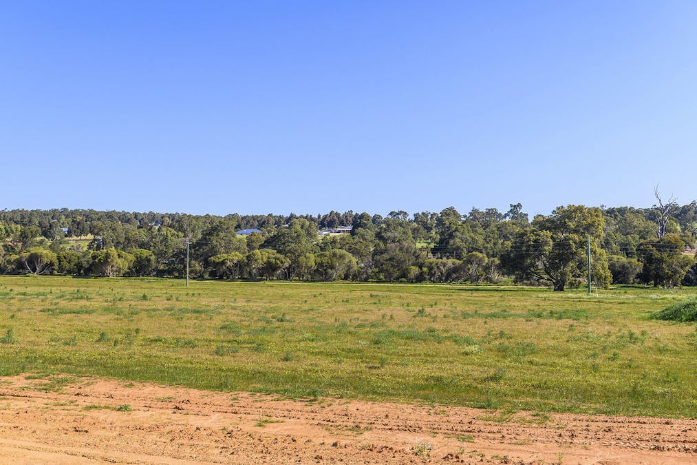 Guernsey Rise, Lower Chittering, WA, 6084 - Image 2