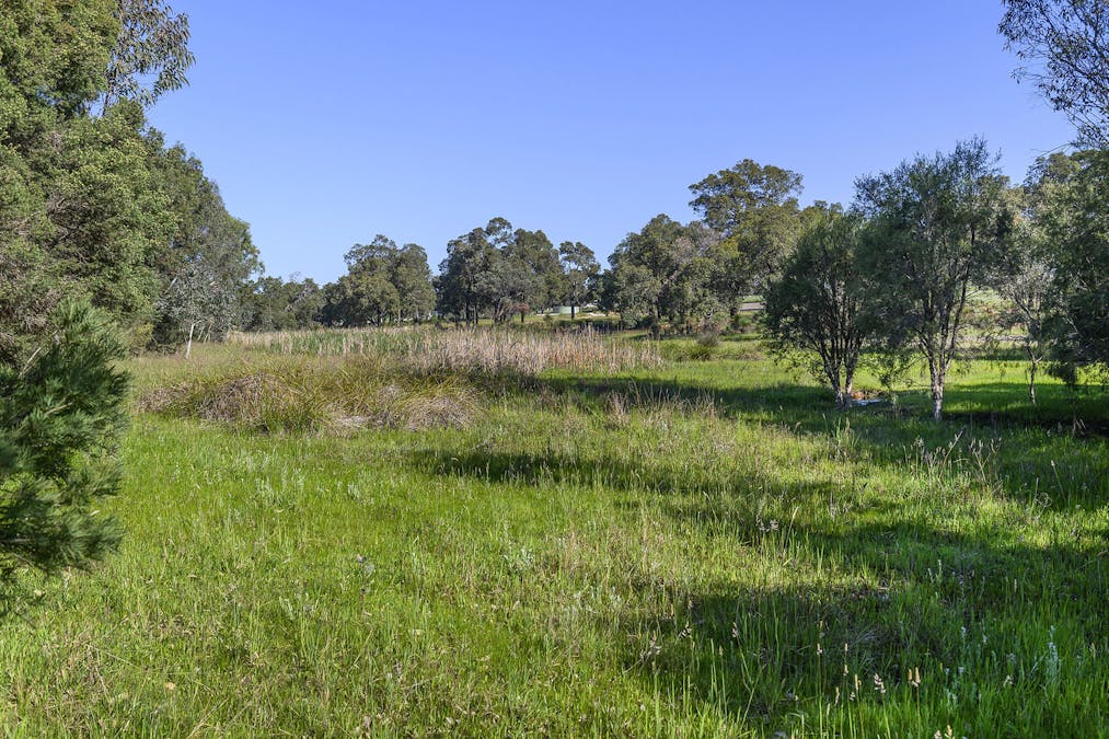Guernsey Rise, Lower Chittering, WA, 6084 - Image 18