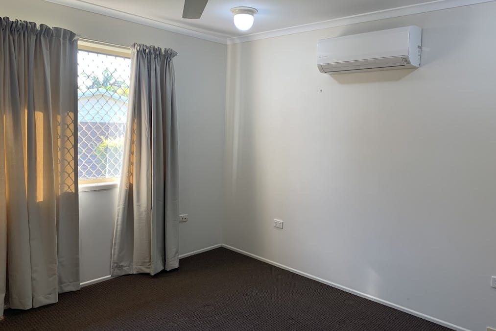 4 Weatherly Court, Clinton, QLD, 4680 - Image 5