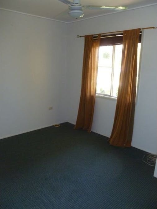 26 Hibiscus Avenue, Kin Kora, QLD, 4680 - Image 5