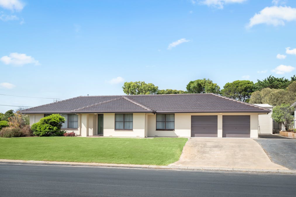 1 Arthur Street, Kingston Se, SA, 5275 - Image 1