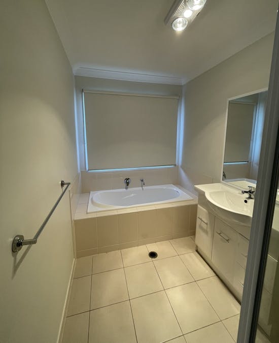 8 Keys Place, Dalby, QLD, 4405 - Image 11