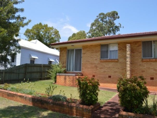 2/1 Leichney Street, South Toowoomba, QLD, 4350 - Image 1
