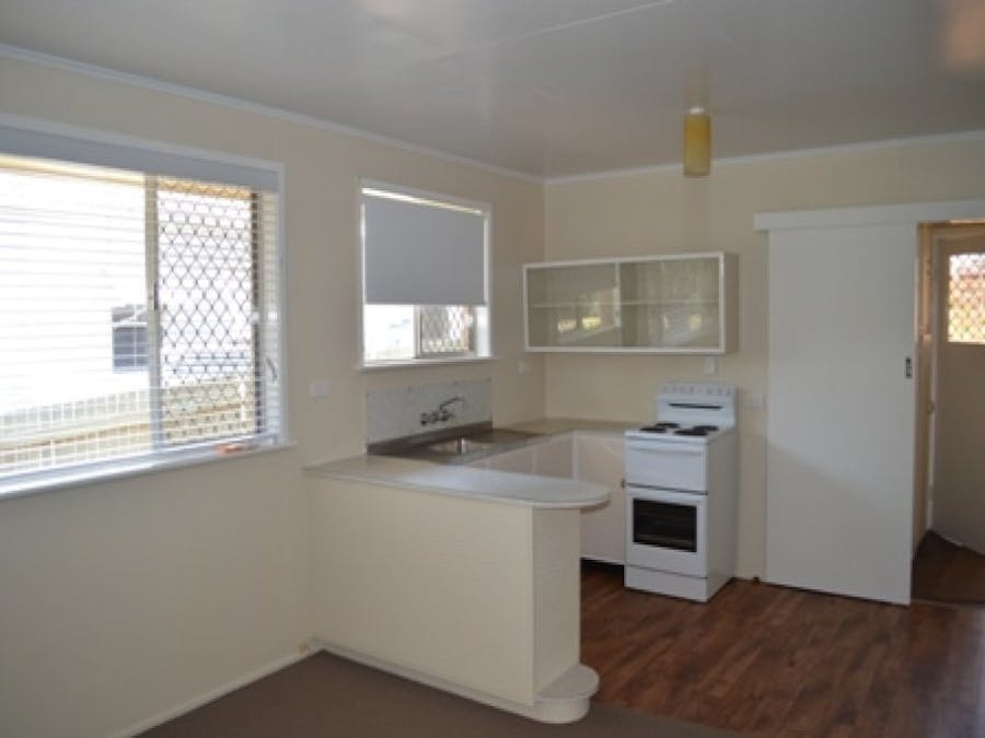 2/1 Leichney Street, South Toowoomba, QLD, 4350 - Image 3
