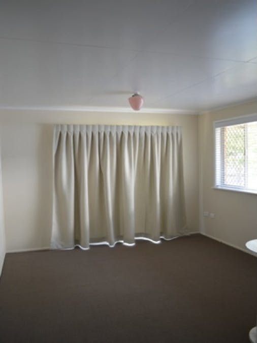 2/1 Leichney Street, South Toowoomba, QLD, 4350 - Image 4