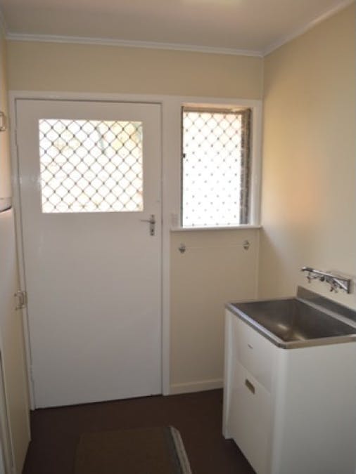 2/1 Leichney Street, South Toowoomba, QLD, 4350 - Image 7